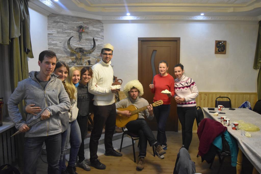 QUSHA Guest House Kazbegi Extérieur photo