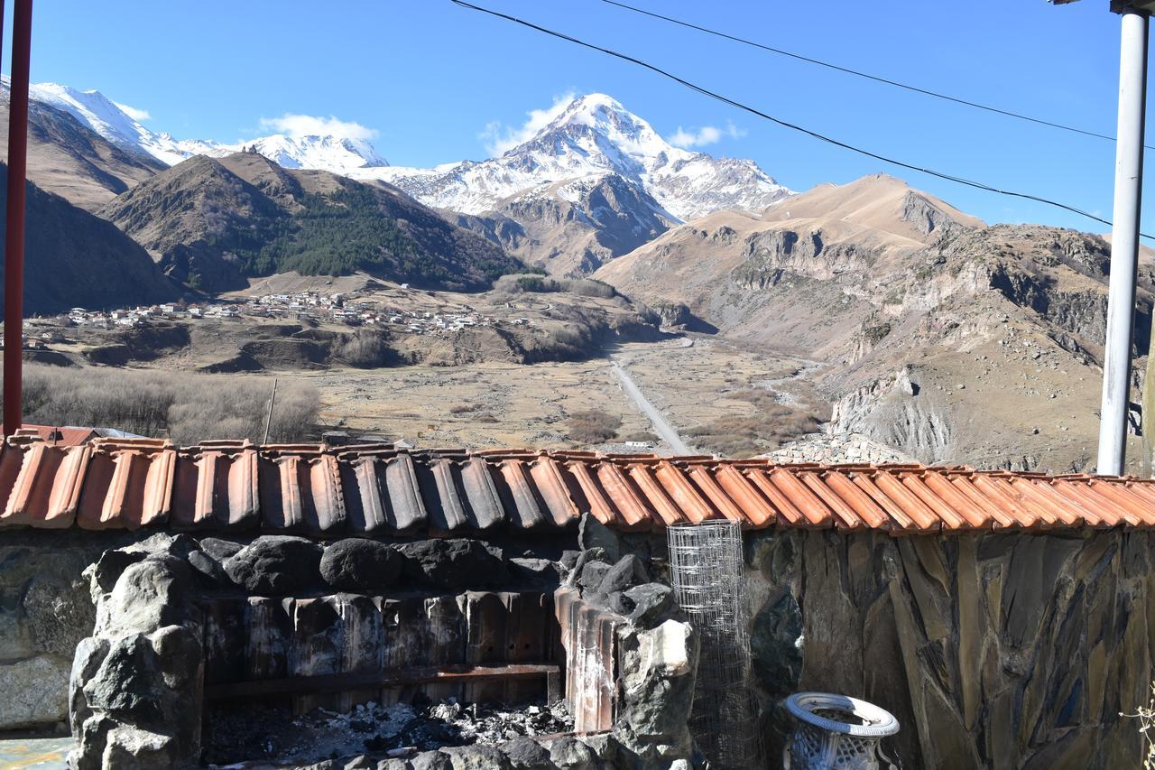 QUSHA Guest House Kazbegi Extérieur photo